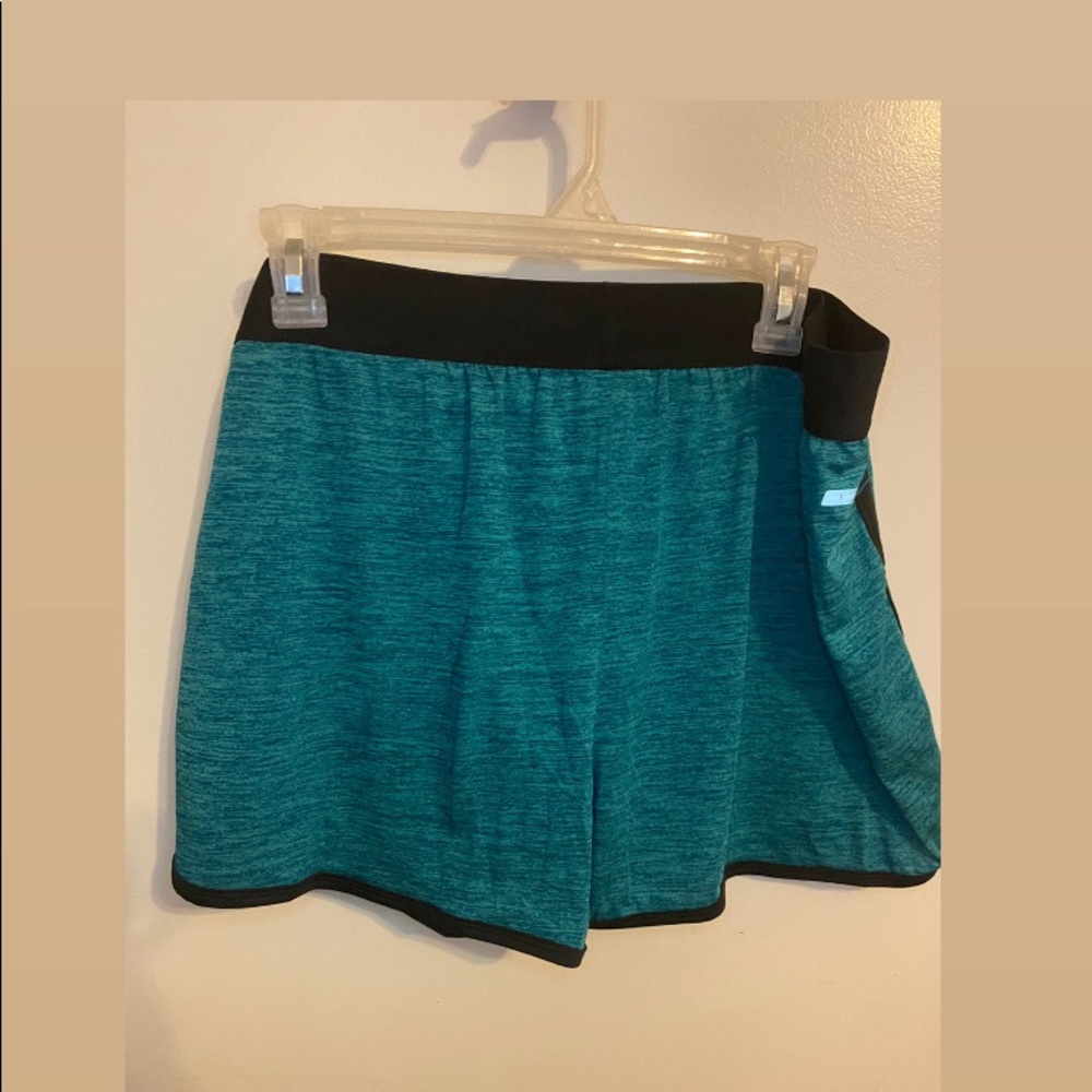New no tag semi fitted shorts